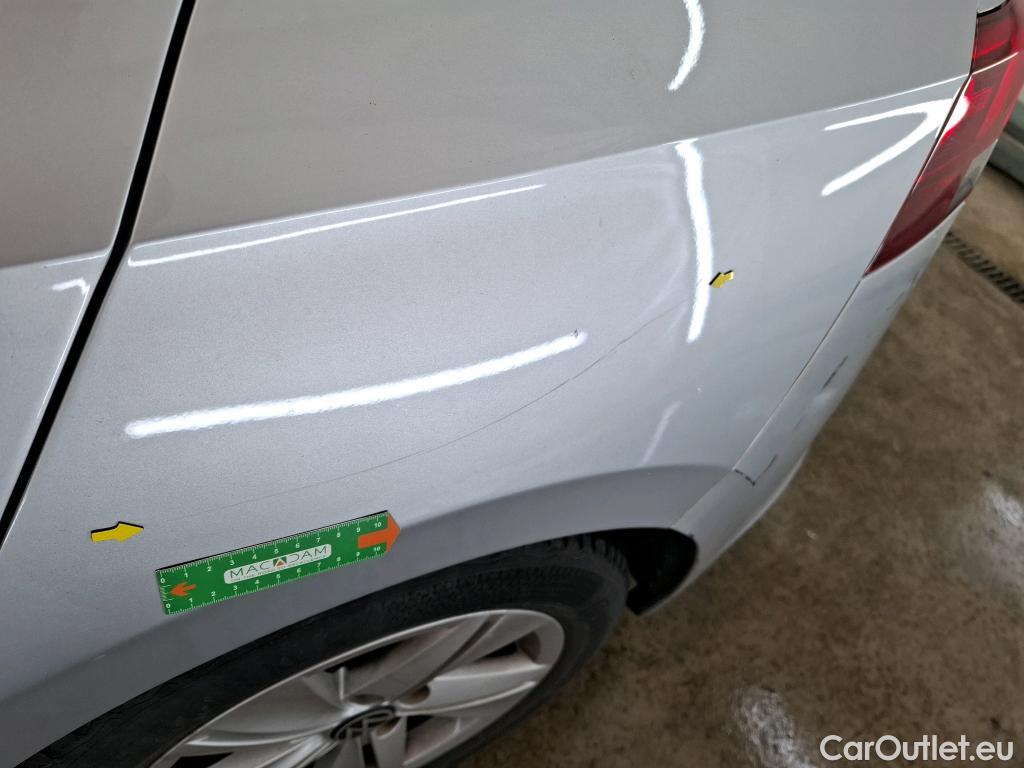  Volkswagen  Golf  VOLKSWAGEN / 2020 / 5P / Berline 1.5 eTSI OPF 150 DSG7 Life 1st #45