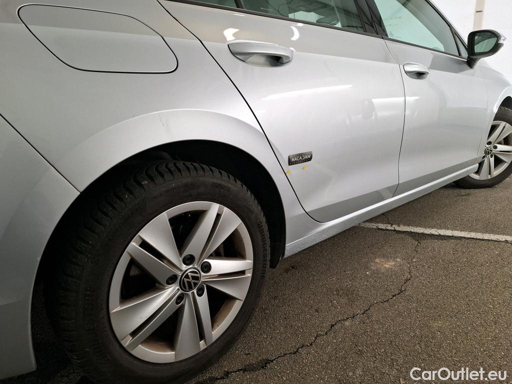  Volkswagen  Golf  VOLKSWAGEN / 2020 / 5P / Berline 1.5 eTSI OPF 150 DSG7 Life Busi 1st #4