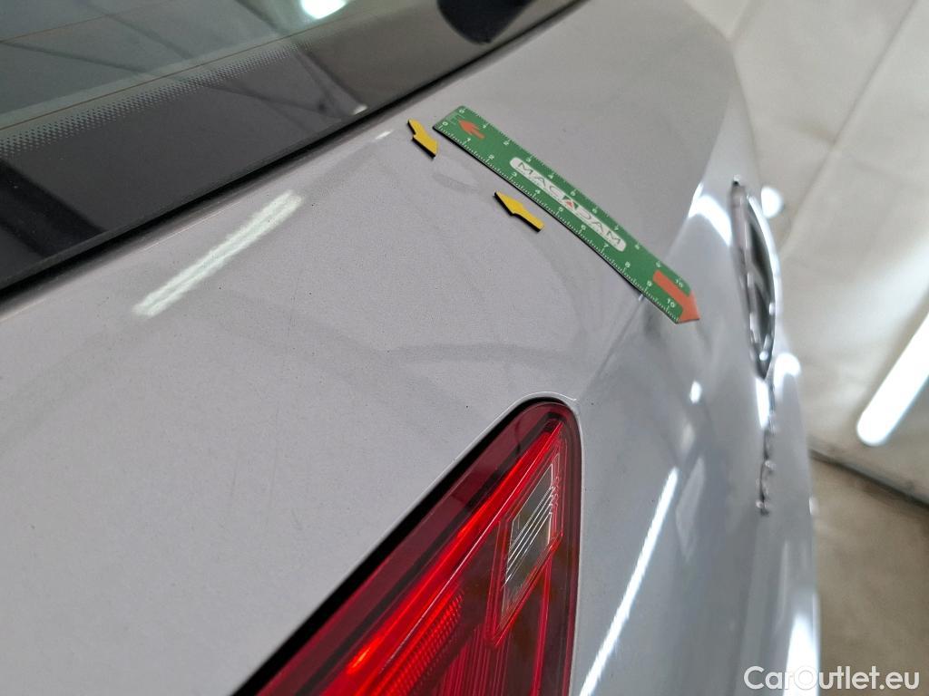  Volkswagen  Golf  VOLKSWAGEN / 2020 / 5P / Berline 1.5 eTSI OPF 150 DSG7 Life 1st #37