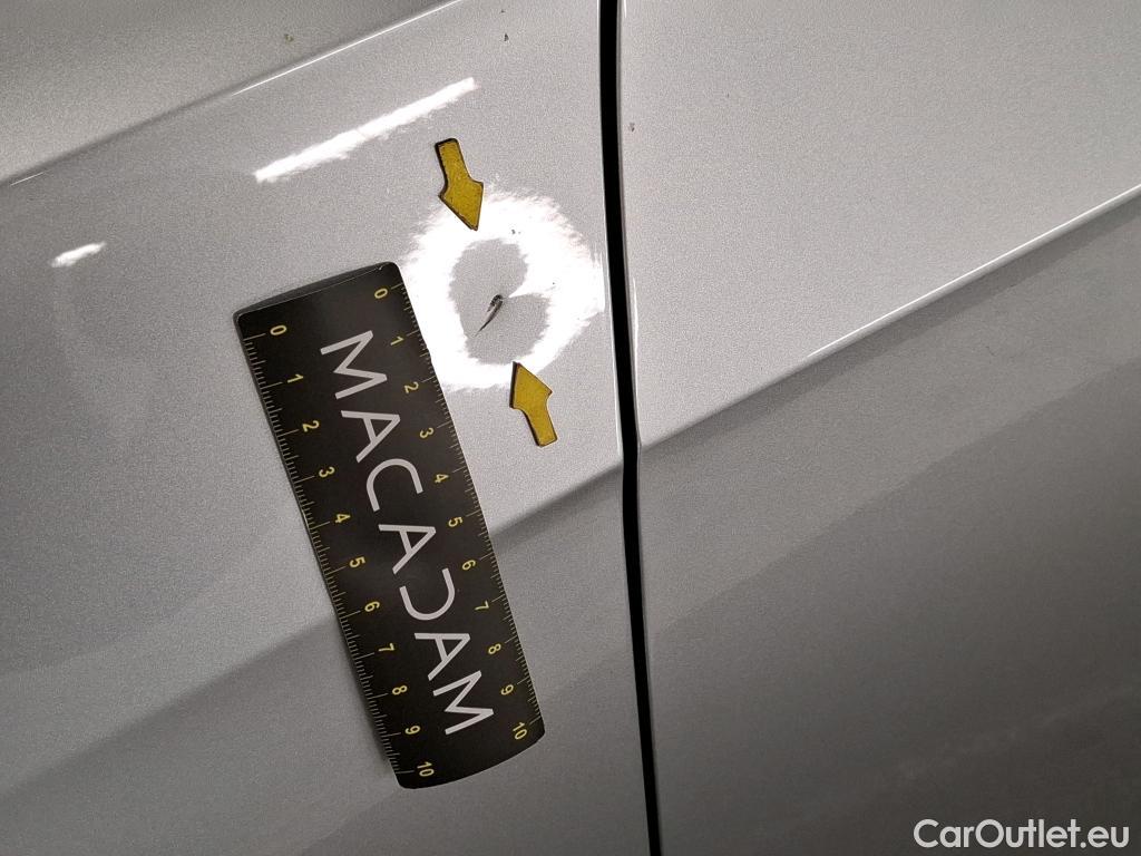  Volkswagen  Golf  VOLKSWAGEN / 2020 / 5P / Berline 1.5 eTSI OPF 150 DSG7 Life Busi 1st #17