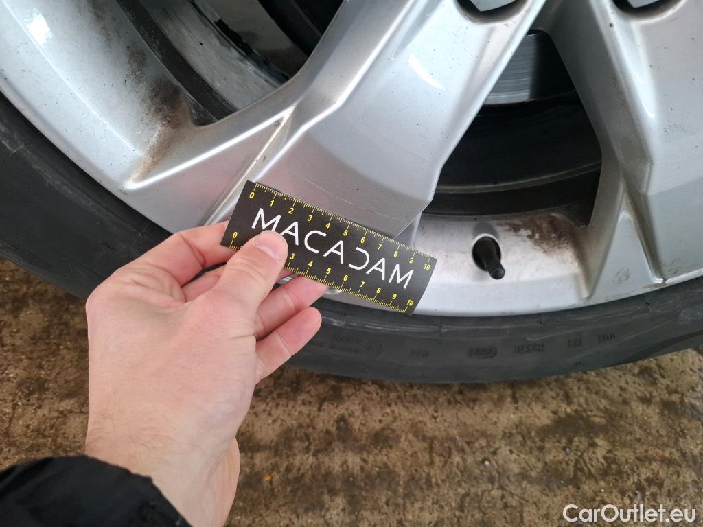  Volvo  XC 40 XC40 Momentum 2WD 1.5 130CV BVA8 E6d #43