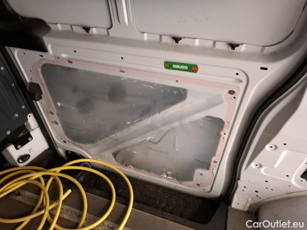  Mercedes  Vito MERCEDES-BENZ  Long / 2020 / 4P / Fourgon tôlé e- 60KWH Long #38