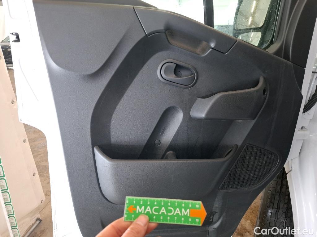  Renault  Master RENAULT  / 2019 / 4P / Fourgon tôlé FG Tr GCF F3300 L1H1 Blue dCi 135 #23