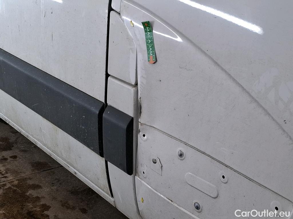  Renault  Master  III Fourgon L2H2 3 5 Grand Confort dCi 130CV BVM6 E6 #9