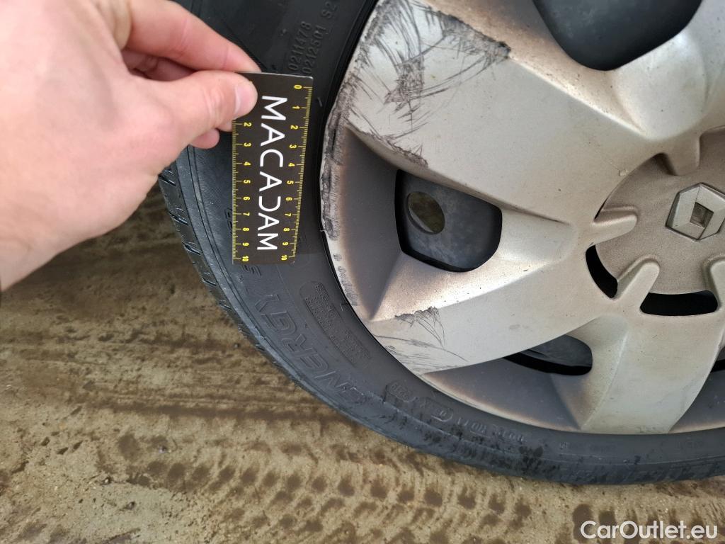  Renault  Kangoo  Express Maxi Extra (Série Spéciale) 1.5 dCi 90CV BVM5 E6 #25