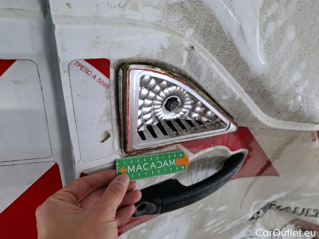  Renault  Master  III Fourgon L2H2 3 5 Grand Confort dCi 130CV BVM6 E6 #36