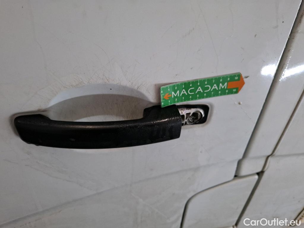  Renault  Master  III Fourgon L2H2 3 5 Grand Confort dCi 130CV BVM6 E6 #24