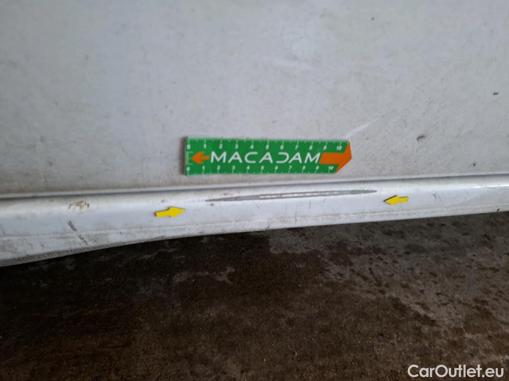  Renault  Master  III Fourgon L2H2 3 5 Grand Confort dCi 130CV BVM6 E6 #62