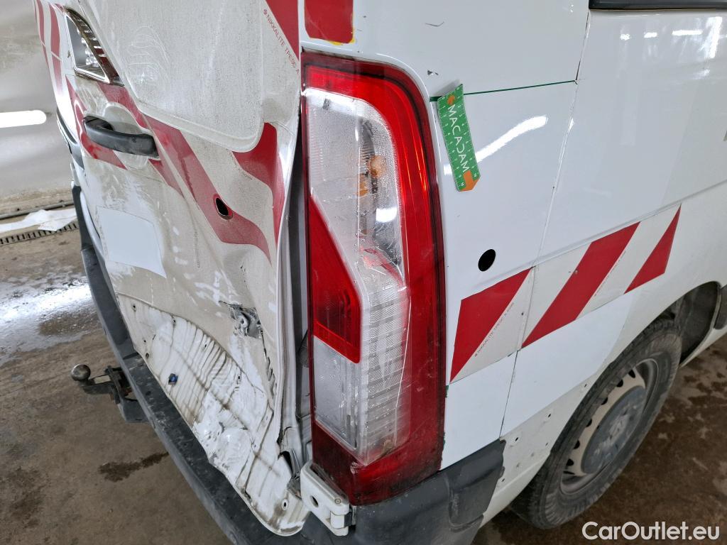  Renault  Master  III Fourgon L2H2 3 5 Grand Confort dCi 130CV BVM6 E6 #26