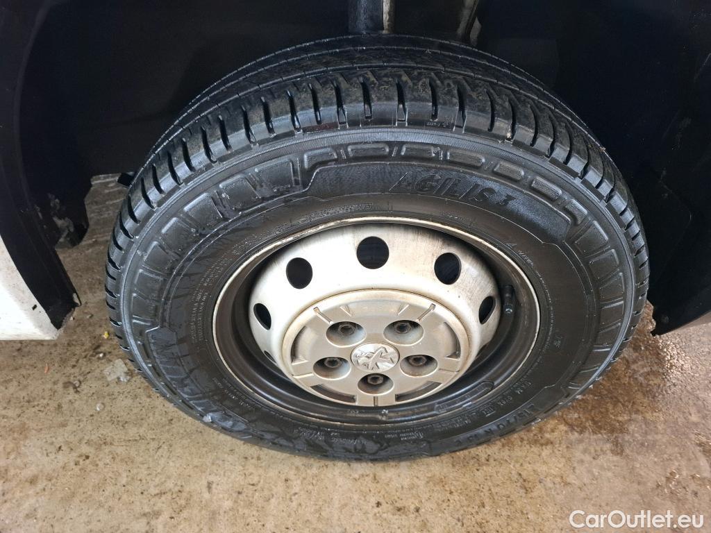  Peugeot  Boxer PEUGEOT  VU 4p Fourgon BLUEHDI 130 PREMIUM PA 333 L2H2 #38