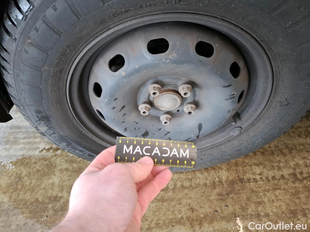  Renault  Trafic RENAULT  / 2019 / 4P / Fourgon tole FG GCF L1H1 1200 Energy dCi 145 EDC #39