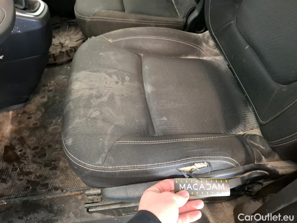  Renault  Trafic RENAULT  / 2019 / 4P / Fourgon tole FG GCF L1H1 1200 Energy dCi 145 EDC #24