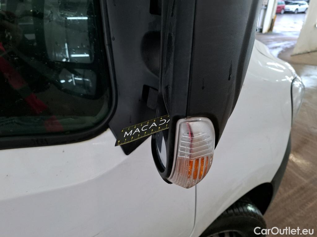  Renault  Master  benne dble cabine L3H1 3 5t 2.3 dCi 145CV BVM6 VI #17