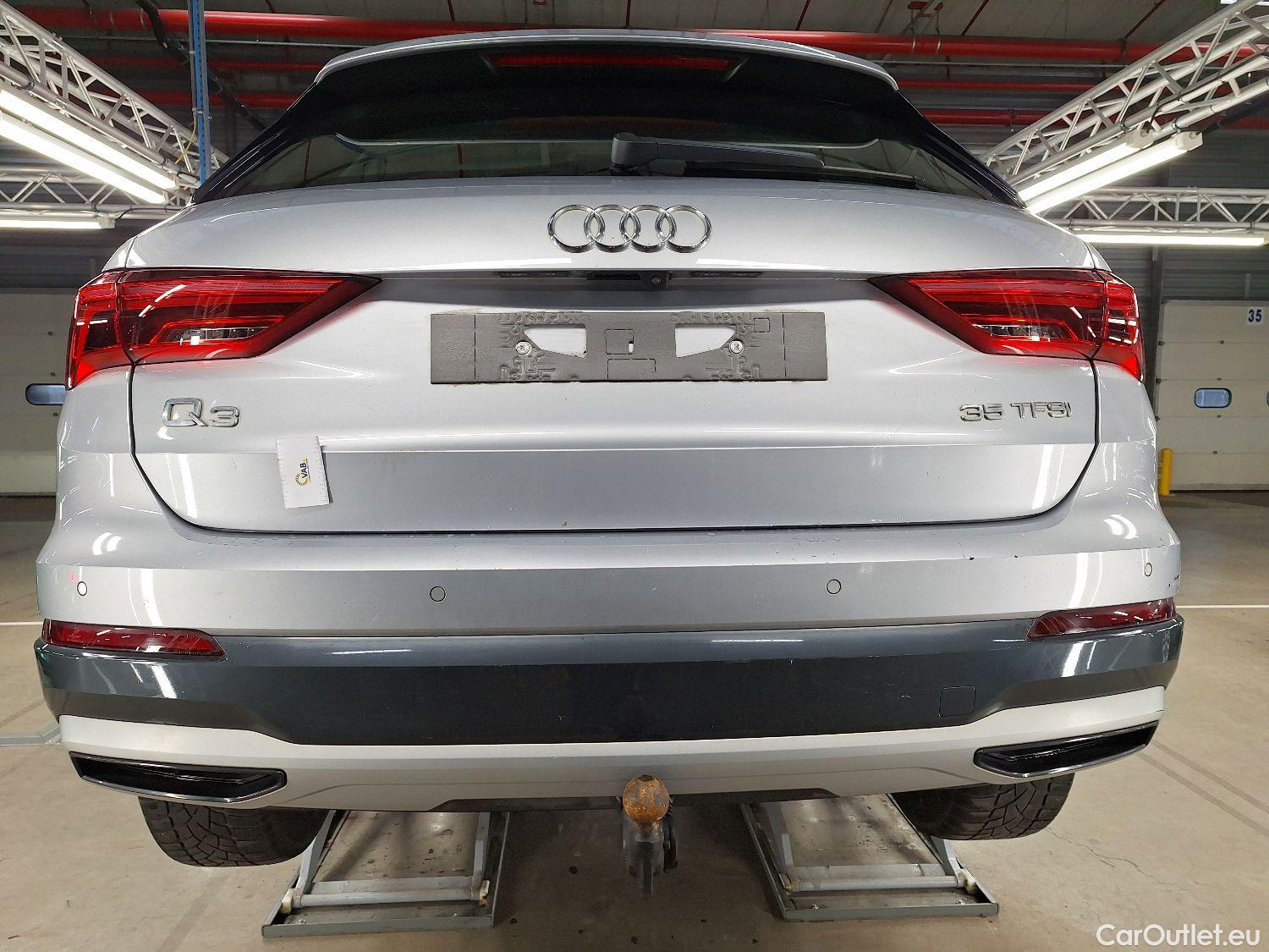  Audi  Q3 Audi,  '18, Audi  35 TFSI S tronic Advanced 5d #31