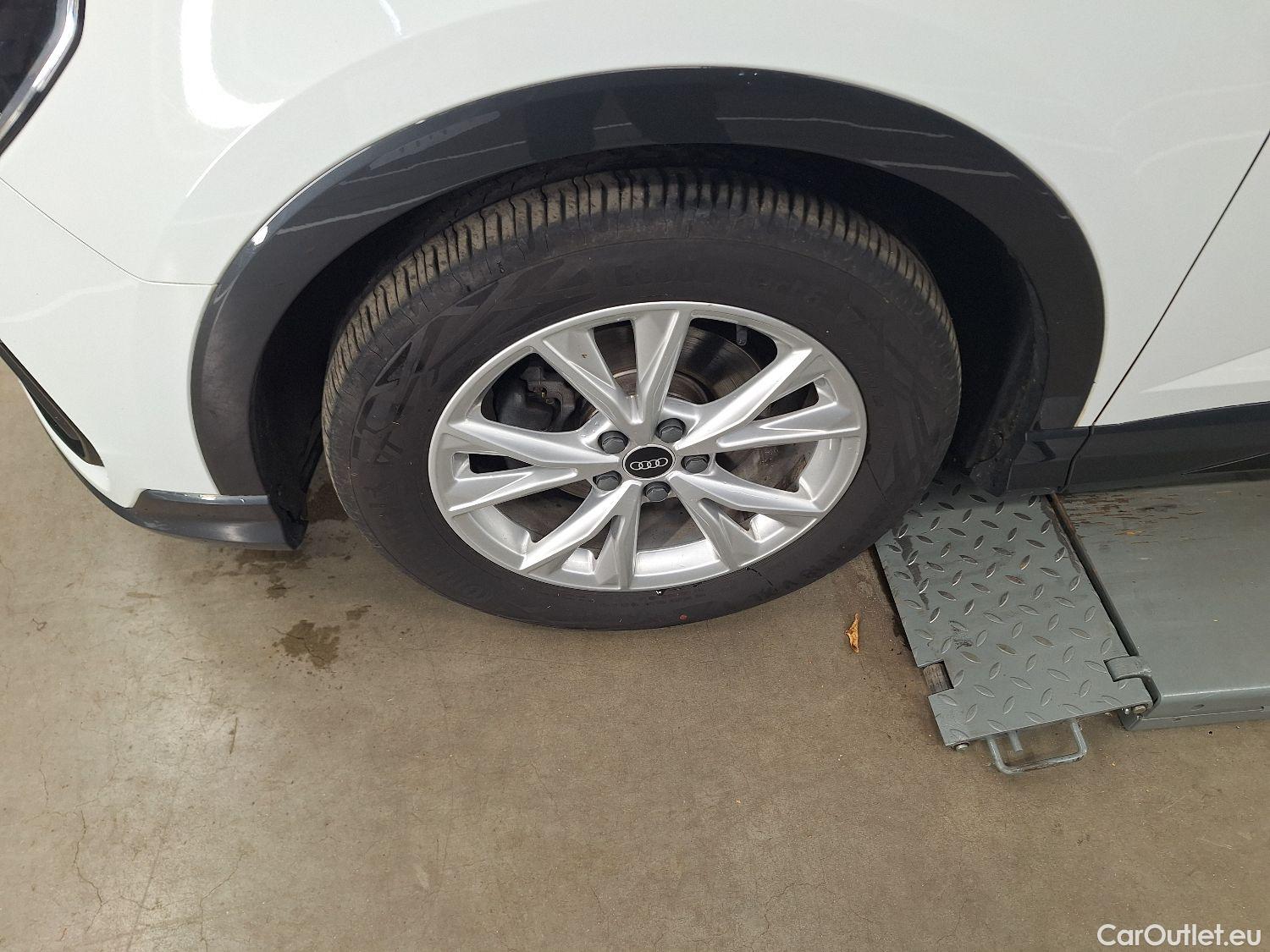  Audi  Q3 Audi,  SB '19, Audi  Sportback 35 TDI S tronic S Line Business  #22