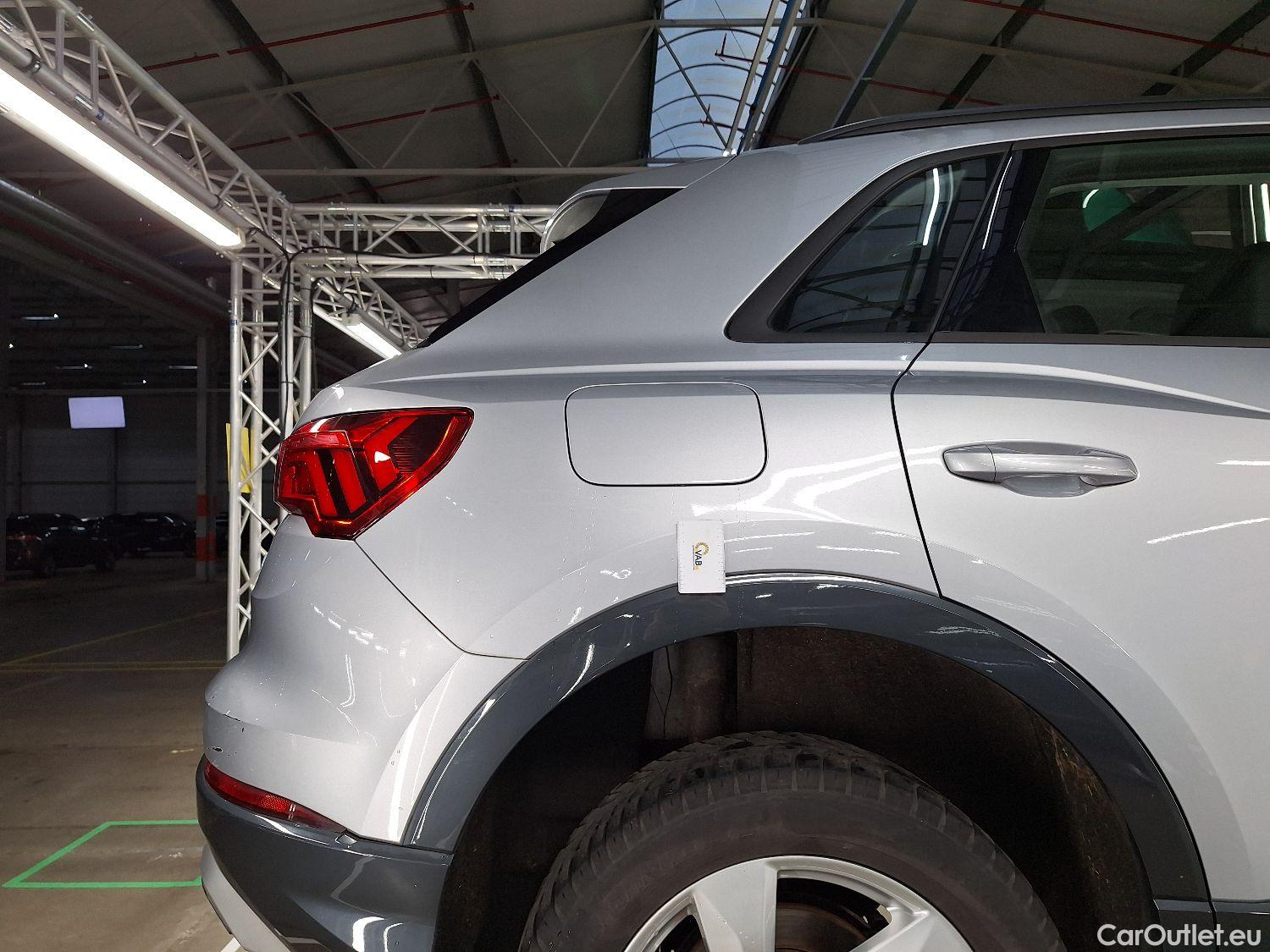  Audi  Q3 Audi,  '18, Audi  35 TFSI S tronic Advanced 5d #23