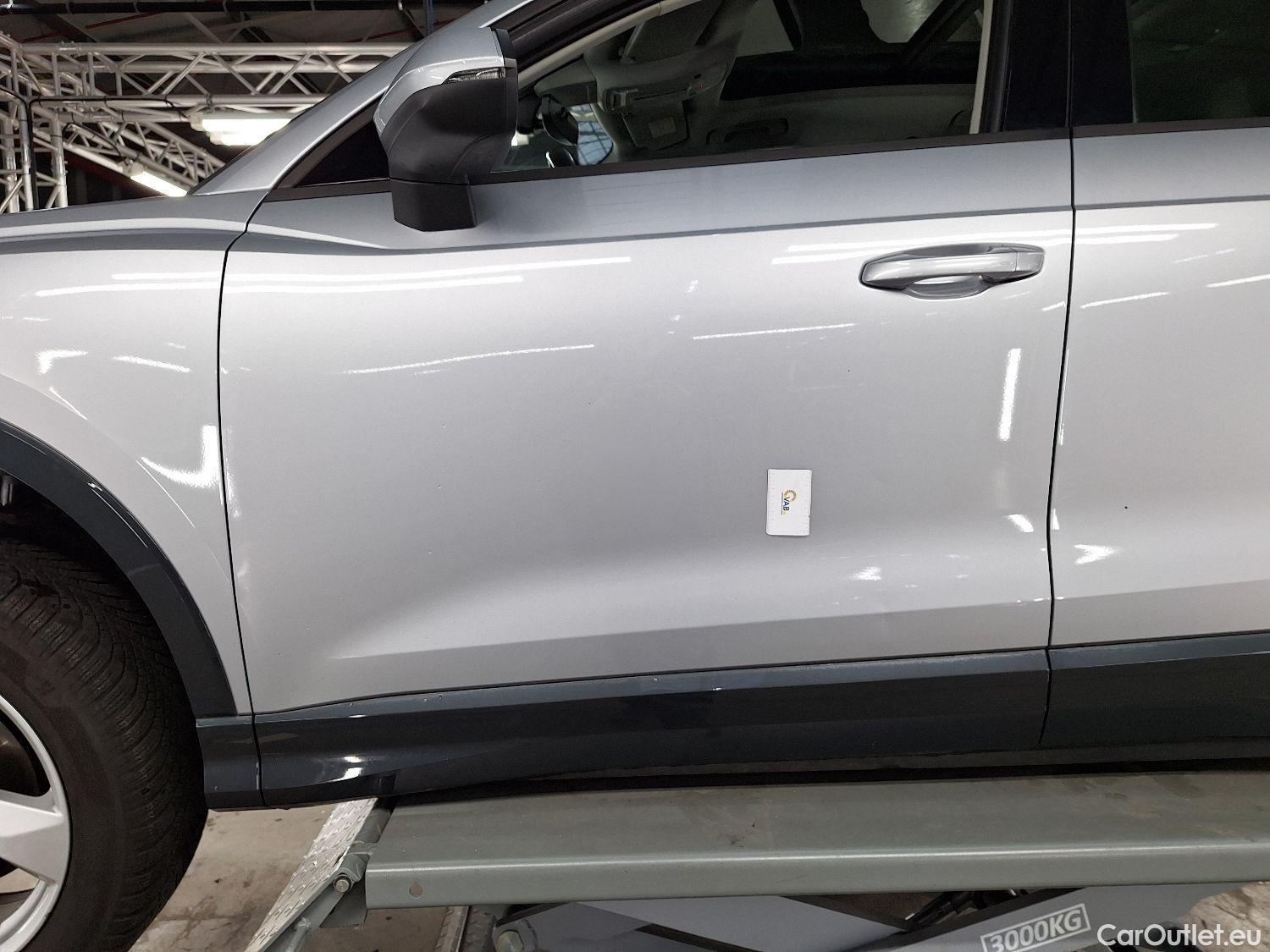  Audi  Q3 Audi,  '18, Audi  35 TFSI S tronic Advanced 5d #42