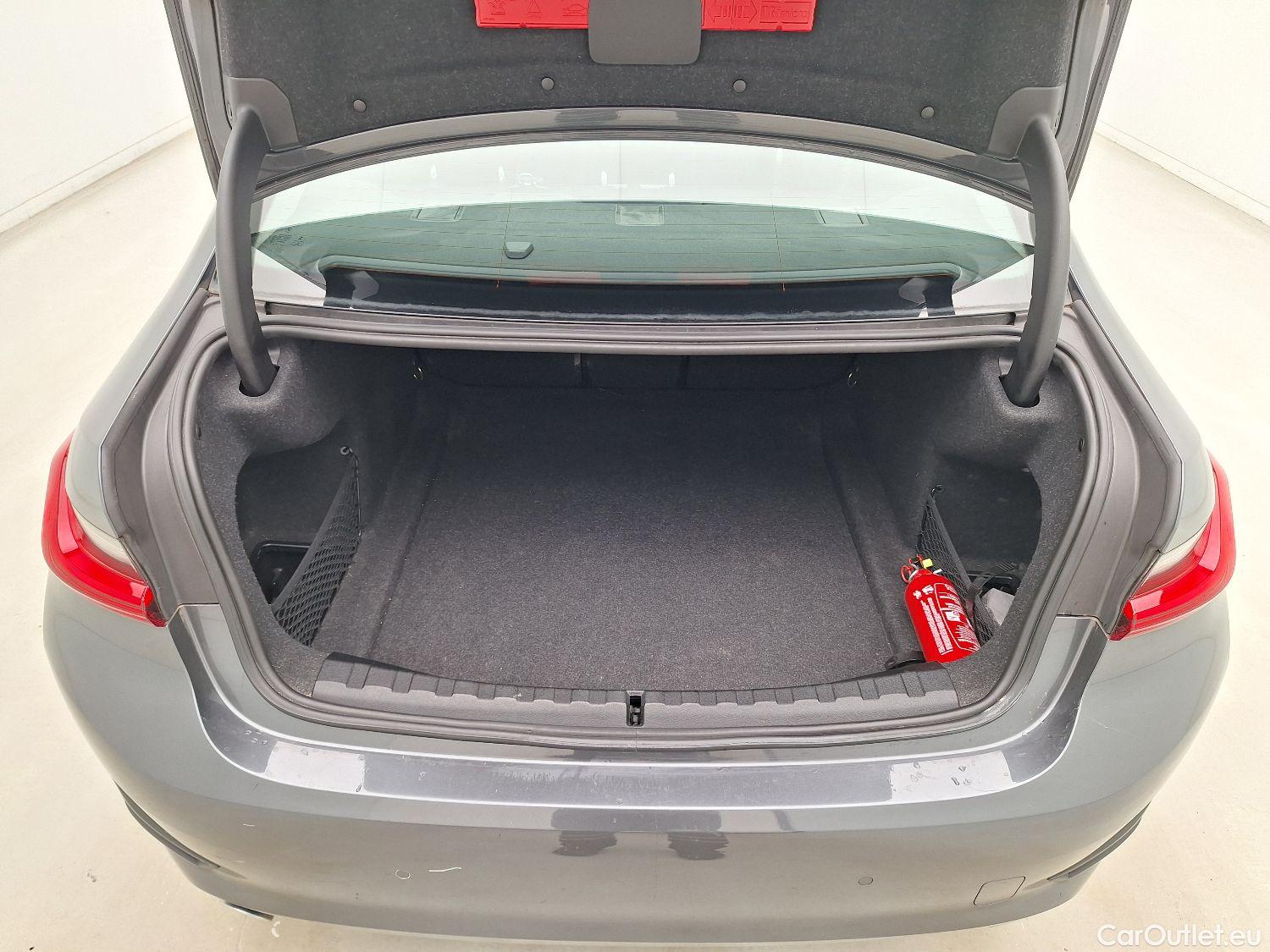  Bmw  Serie 3 BMW, 3-serie '18, BMW 3 Reeks Berline 318d (100 kW) 4d #1