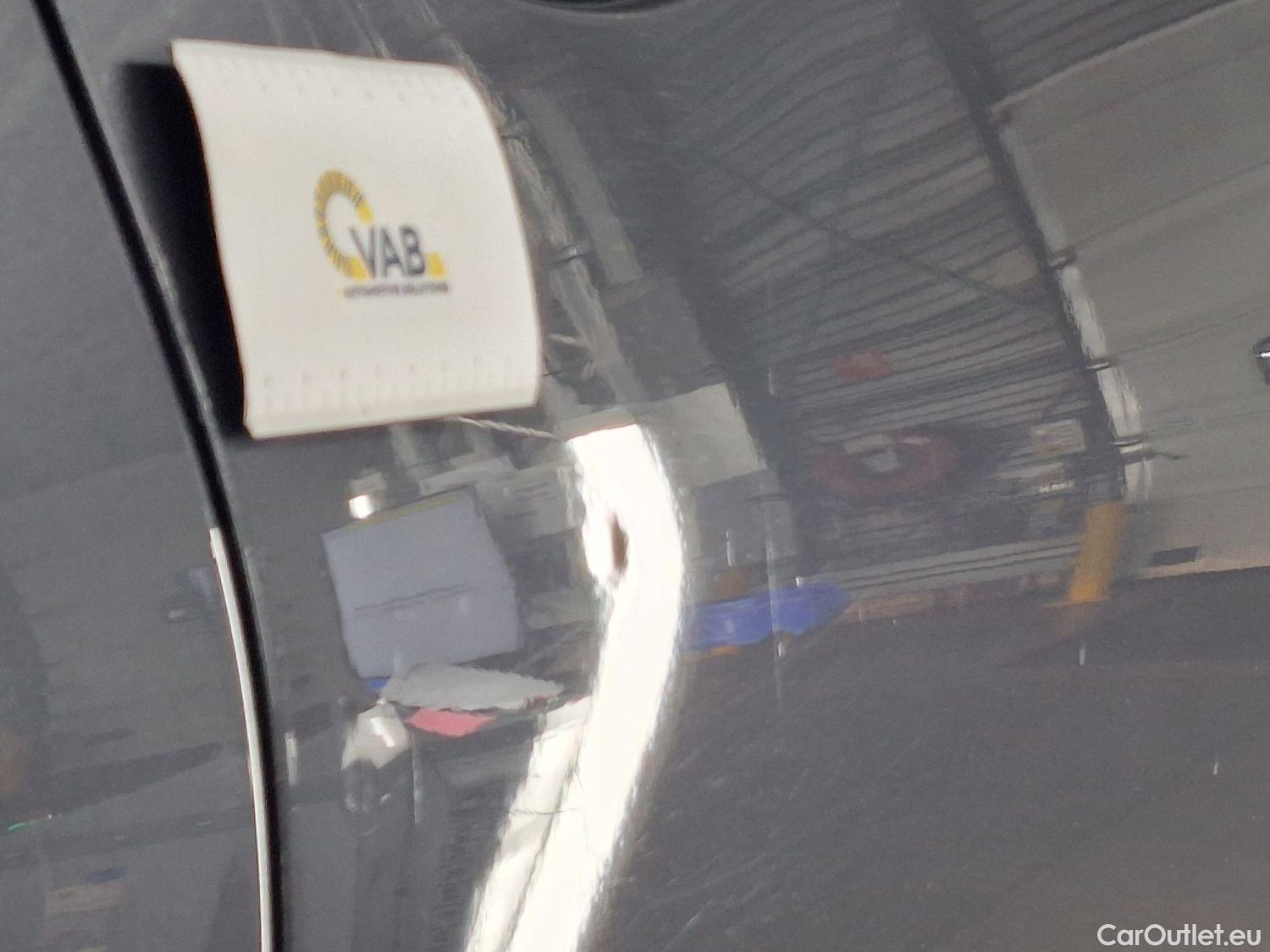  Bmw  Serie 3 BMW, 3-serie '18, BMW 3 Reeks Berline 318d (100 kW) 4d #23