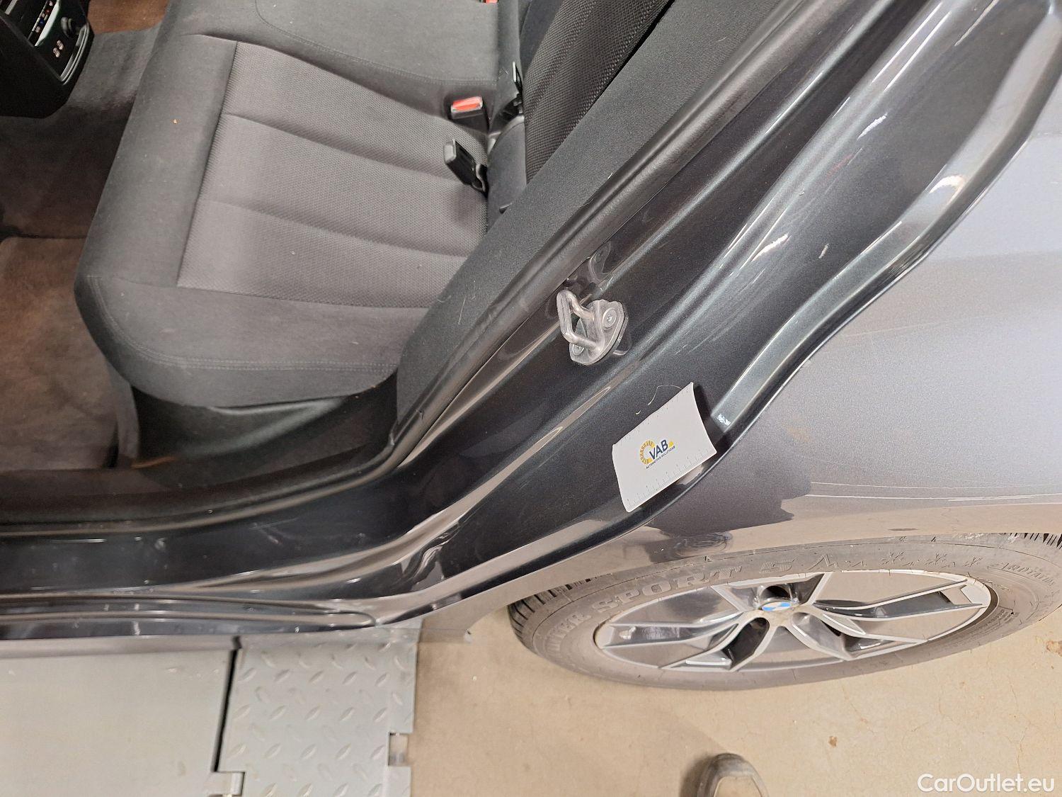  Bmw  Serie 3 BMW, 3-serie '18, BMW 3 Reeks Berline 318d (100 kW) 4d #48