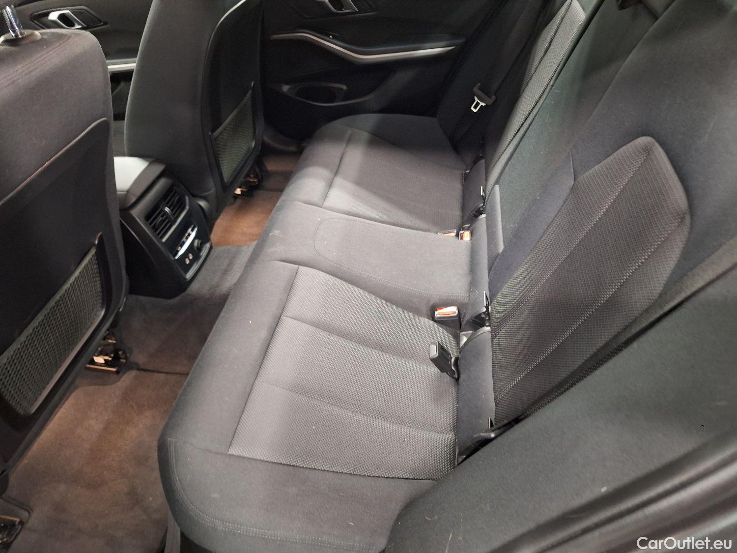  Bmw  Serie 3 BMW, 3-serie '18, BMW 3 Reeks Berline 318d (100 kW) 4d #52