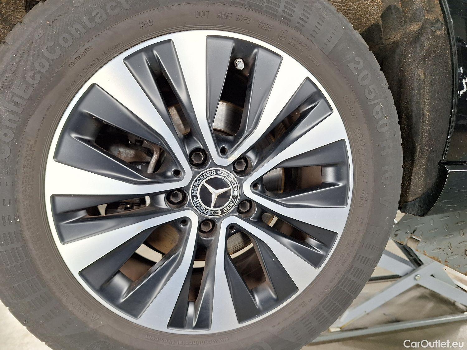  Mercedes  A-Klasse Mercedes, A-Class Berline '18, Mercedes-Benz  Limousine A 180 d DCT Busin #3