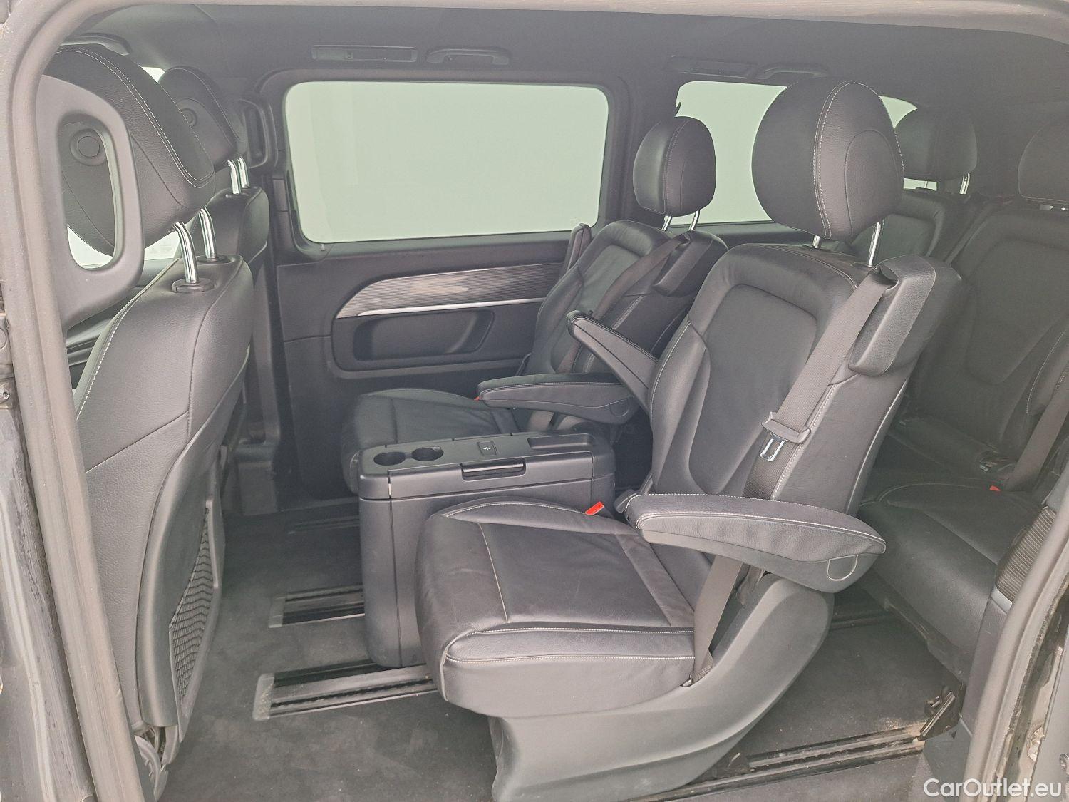  Mercedes  V-Klasse Mercedes, V-Class FL'19, Mercedes-Benz  V 220 d L2 9G-TRONIC Avantg #64