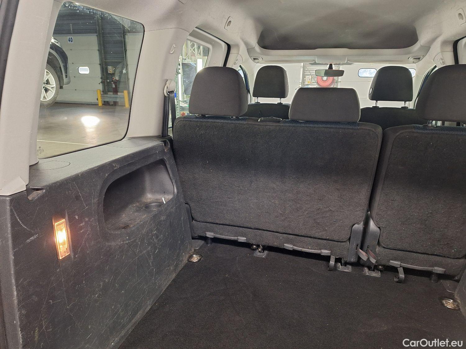  Volkswagen  Caddy VW,  '15, Volkswagen  1.4 TGi 81kW BMT Family 5d #54