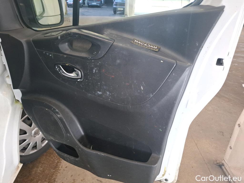  Renault  Trafic RENAULT  / 2019 / 4P / Fourgon tole FG GCF L1H1 1000 dCi 120 #21