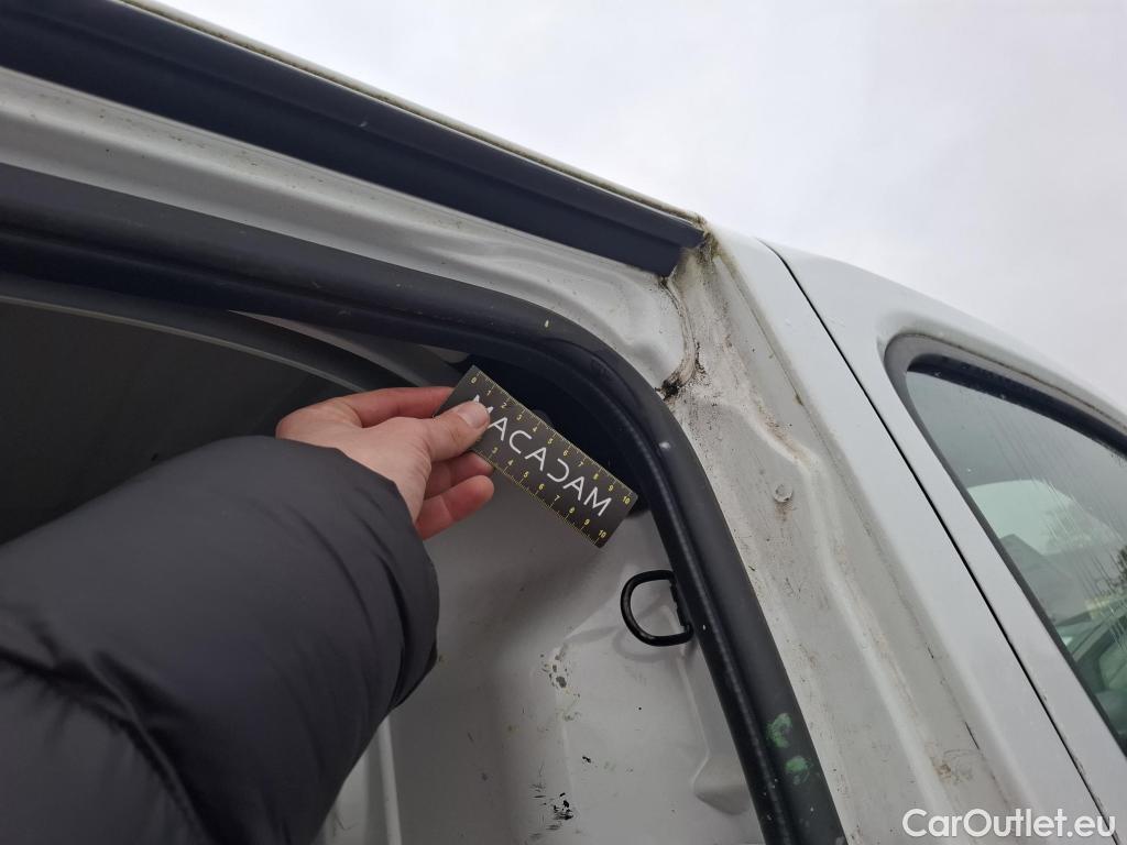  Renault  Trafic RENAULT  / 2019 / 4P / Fourgon tole FG GCF L1H1 1000 dCi 120 #35