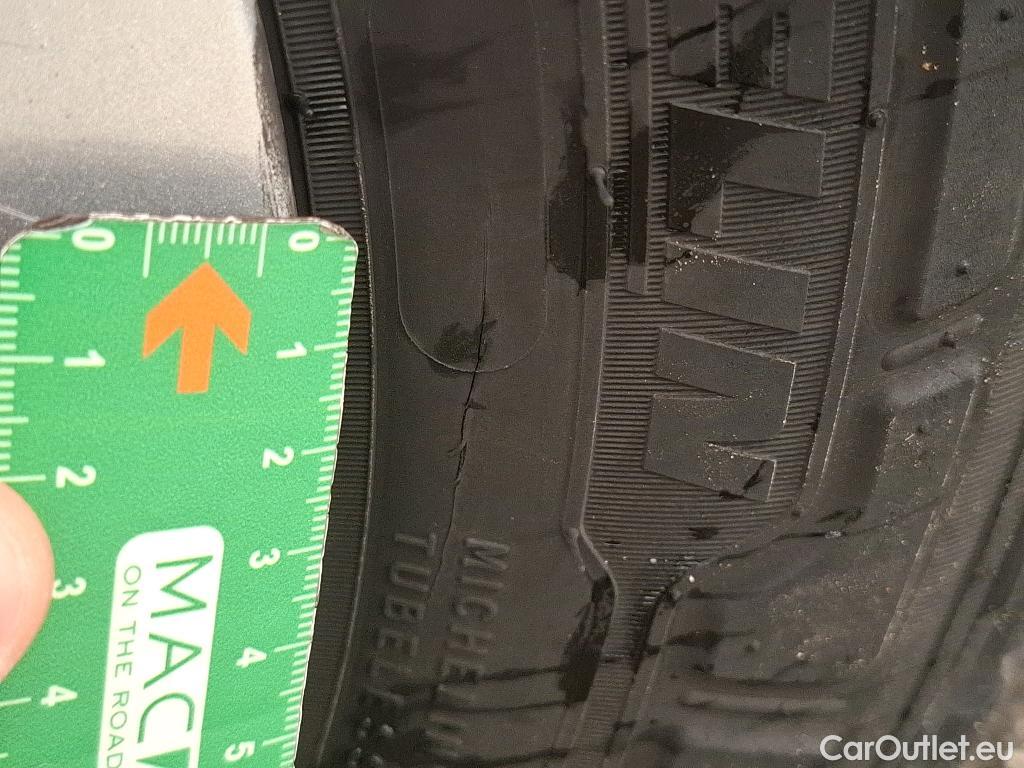  Renault  Trafic RENAULT  / 2019 / 4P / Fourgon tole FG GCF L1H1 1000 Energy dCi 145 EDC #10