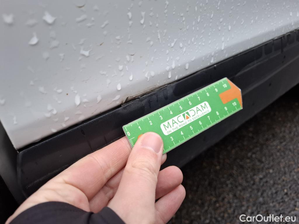  Renault  Trafic RENAULT  / 2019 / 4P / Fourgon tole NV FG GCF L1H2 1200 Energy dCi 145 #46