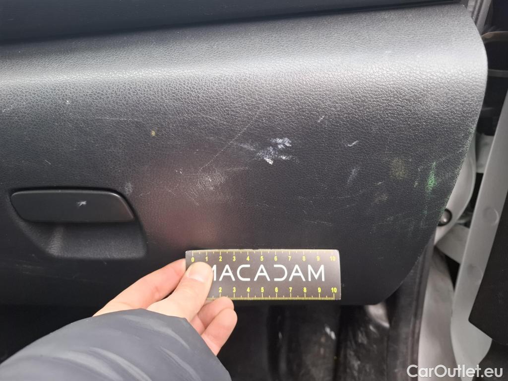  Renault  Trafic RENAULT  / 2019 / 4P / Fourgon tole FG GCF L1H1 1000 dCi 120 #5