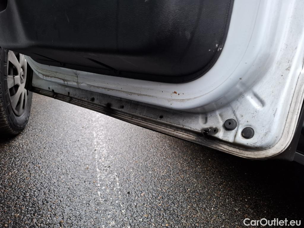  Renault  Trafic RENAULT  / 2019 / 4P / Fourgon tole NV FG GCF L1H2 1200 Energy dCi 145 #13