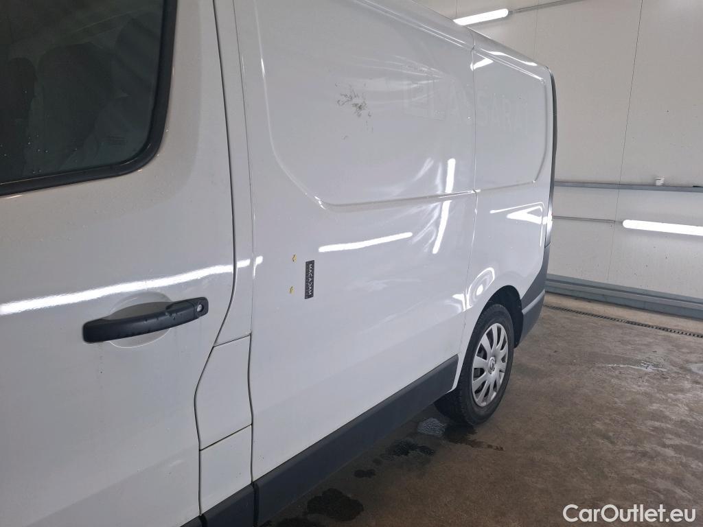  Renault  Trafic RENAULT  / 2019 / 4P / Fourgon tole FG GCF L1H1 1000 dCi 120 #38
