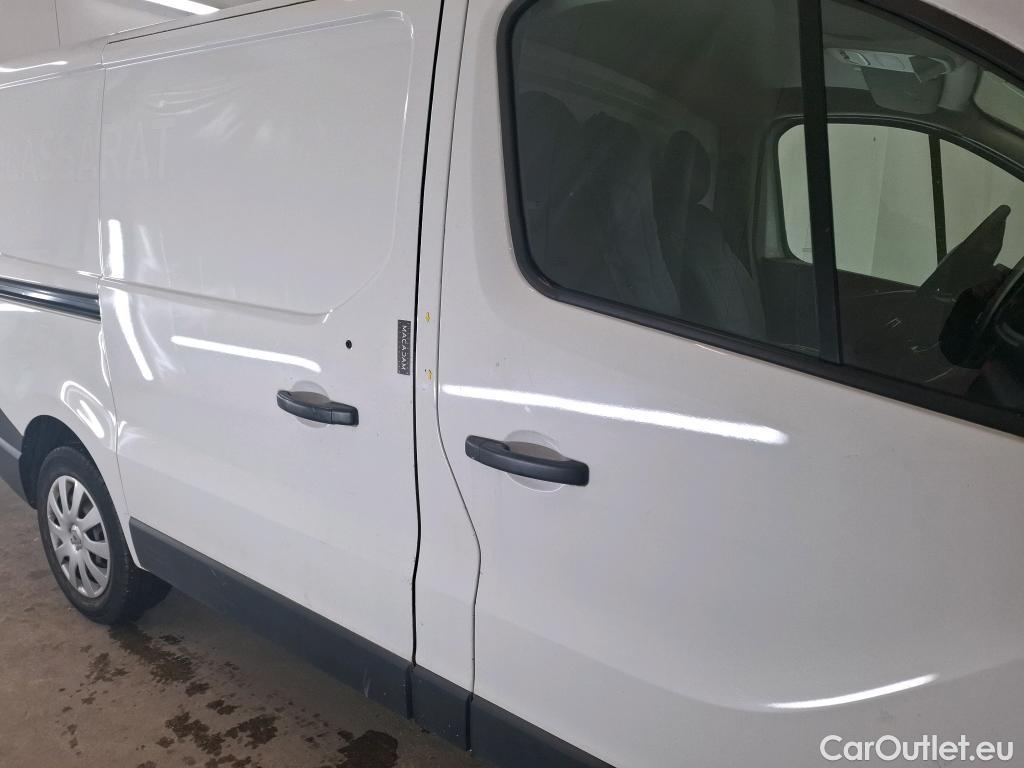  Renault  Trafic RENAULT  / 2019 / 4P / Fourgon tole FG GCF L1H1 1000 dCi 120 #24