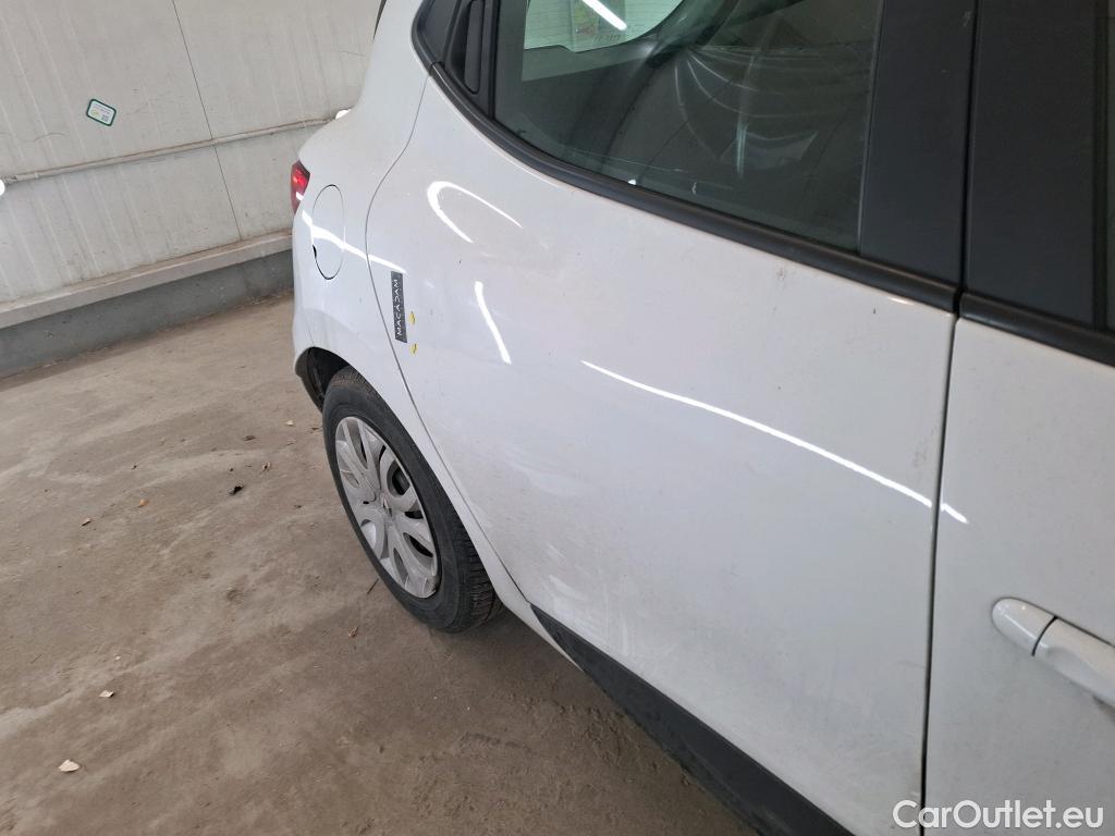  Renault  Clio  IV Air MediaNav 1.5 dCi 75CV BVM5 E6 #10
