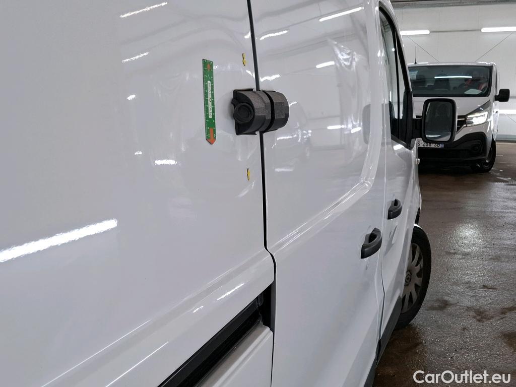  Renault  Trafic RENAULT  / 2019 / 4P / Fourgon tole NV FG GCF L1H2 1200 Energy dCi 145 #9