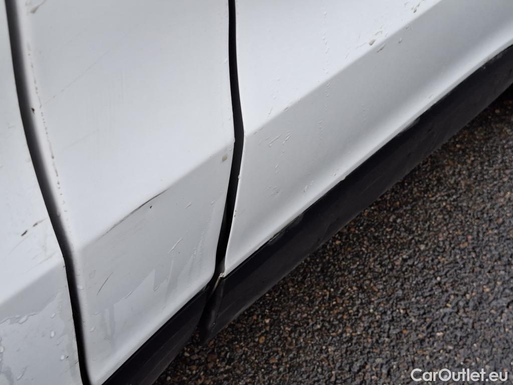  Renault  Trafic RENAULT  / 2019 / 4P / Fourgon tole NV FG GCF L1H2 1200 Energy dCi 145 #16