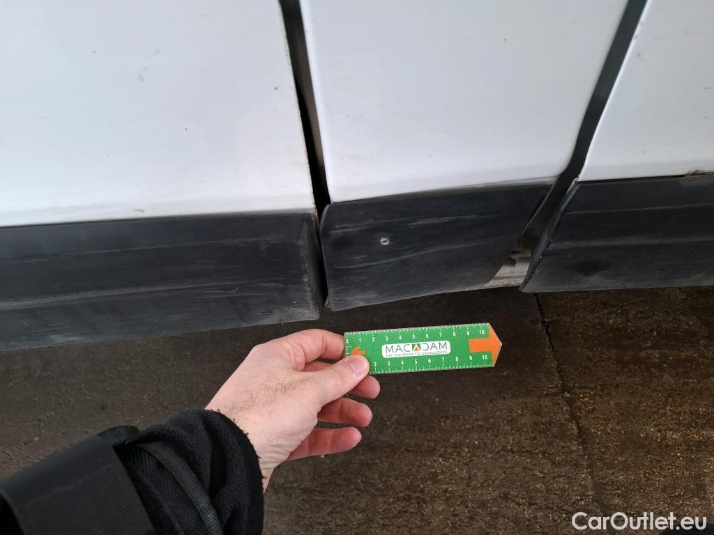  Renault  Trafic RENAULT  / 2019 / 4P / Fourgon tole NV FG GCF L1H2 1200 Energy dCi 145 #49