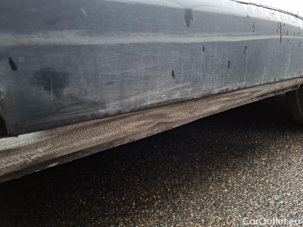  Renault  Trafic RENAULT  / 2019 / 4P / Fourgon tole NV FG GCF L1H2 1200 Energy dCi 145 #40