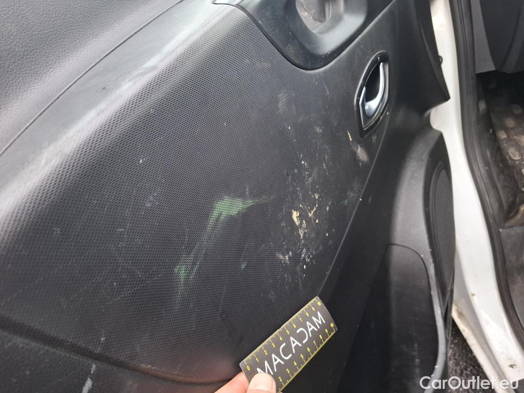  Renault  Trafic RENAULT  / 2019 / 4P / Fourgon tole FG GCF L1H1 1000 dCi 120 #20