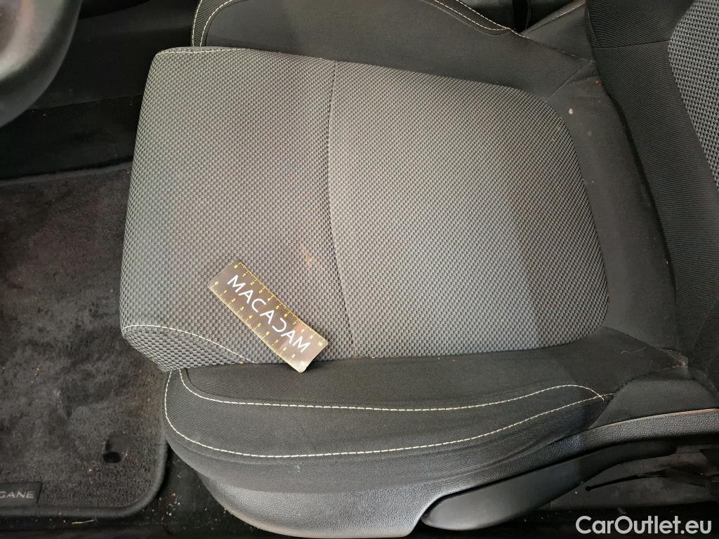  Renault  Megane  IV Berline 5pt. Société Air Nav 1.5 dCi 90CV BVM6 E6 #46