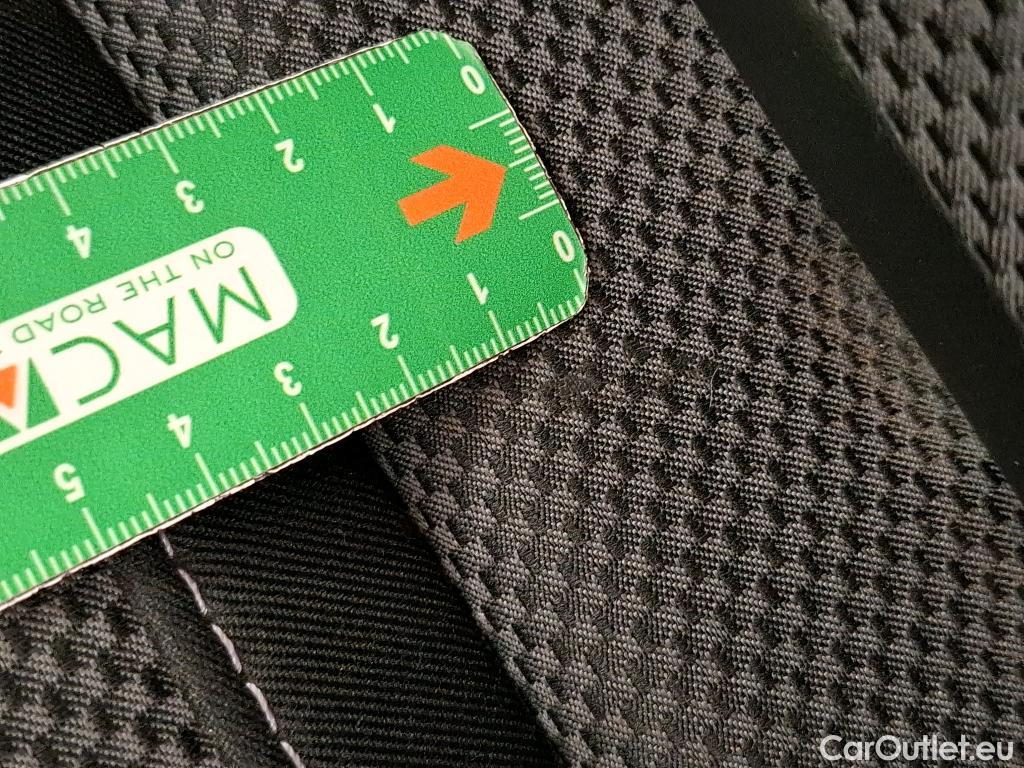  Renault  Megane RENAULT Mégane Société / 2020 / 5P / Berline Air Nav réversible Blue dCi 115 - 21N #16