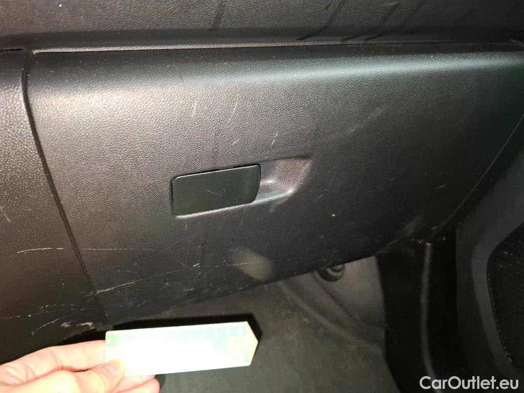  Renault  Kangoo RENAULT  / 2021 / 4P / Fourgonnette Extra - Blue dCi95 Sésame Ouvre Toi #11