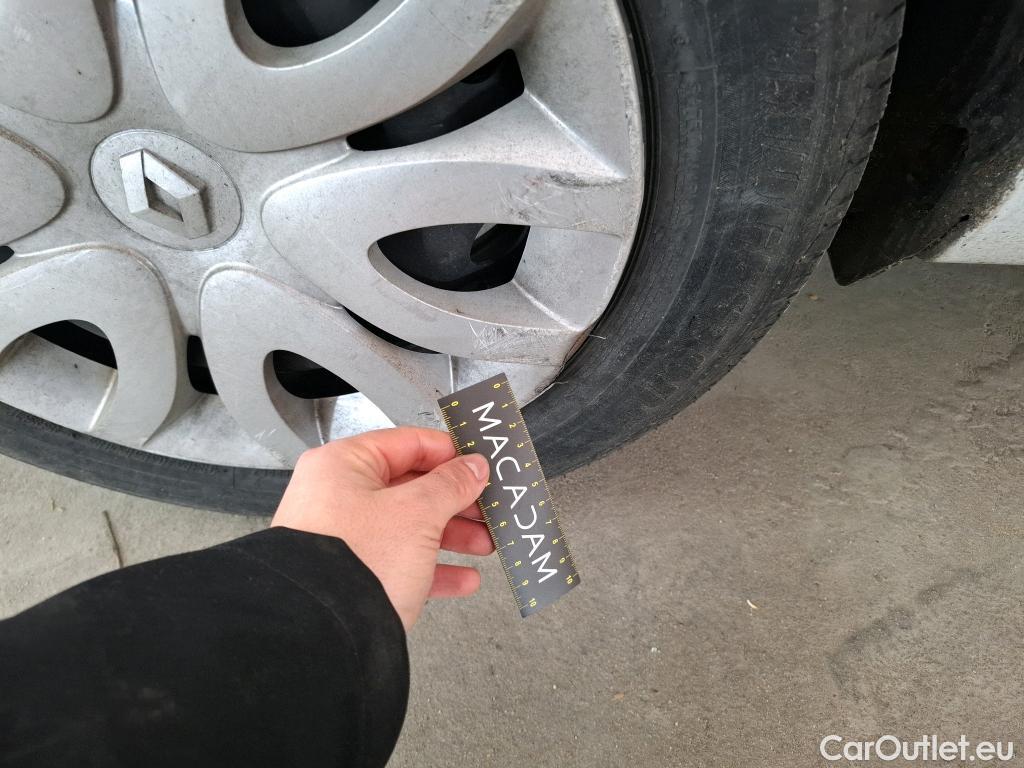  Renault  Clio  IV Air MediaNav 1.5 dCi 75CV BVM5 E6 #45