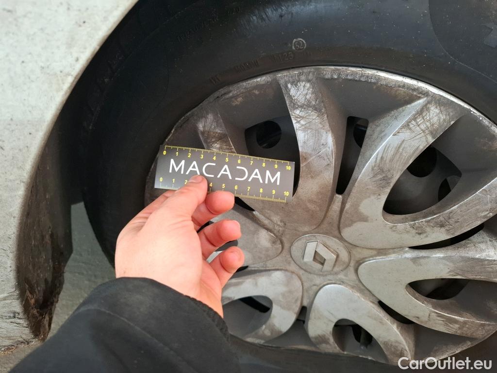  Renault  Clio  IV Air MediaNav 1.5 dCi 75CV BVM5 E6 #48