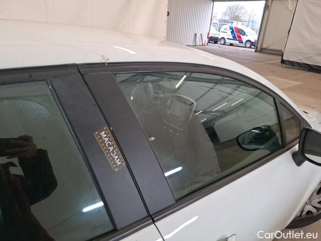  Renault  Clio  IV Air MediaNav 1.5 dCi 75CV BVM5 E6 #30