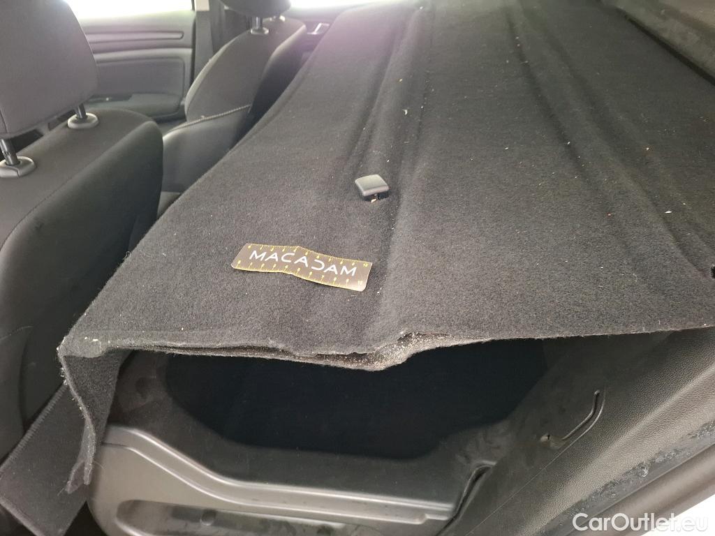  Renault  Megane  IV Berline 5pt. Société Air Nav 1.5 dCi 90CV BVM6 E6 #30