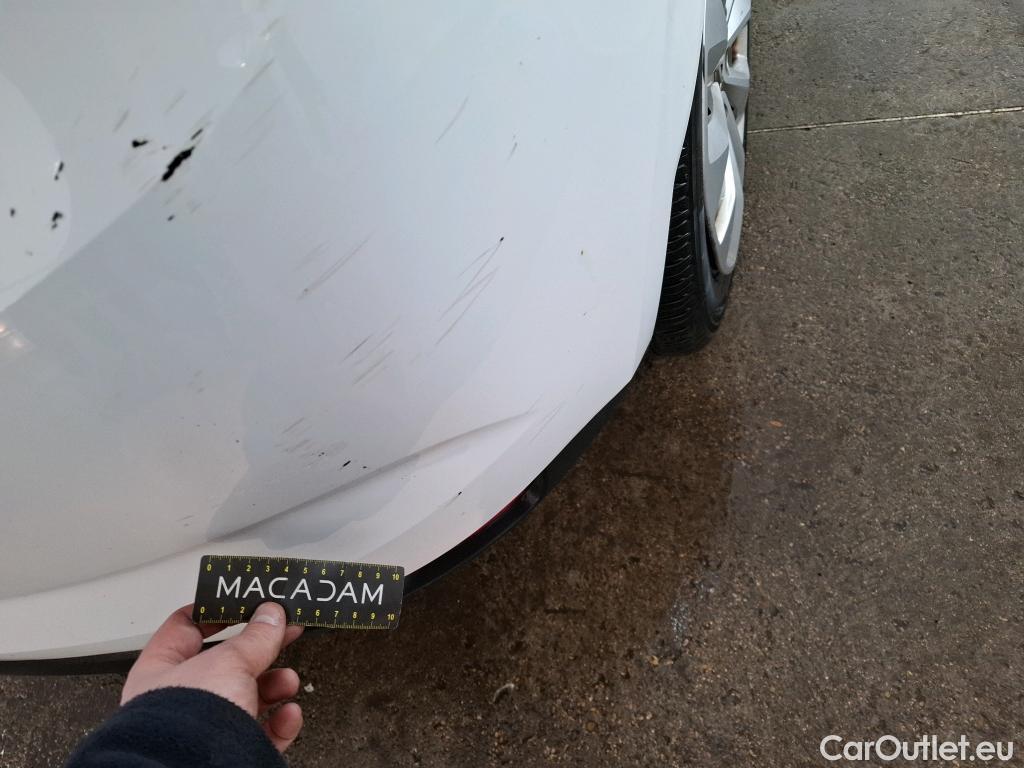  Renault  Megane  IV Berline 5pt. Société Air Nav 1.5 dCi 90CV BVM6 E6 #29